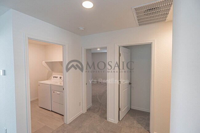 Building Photo - 6264 S Emery