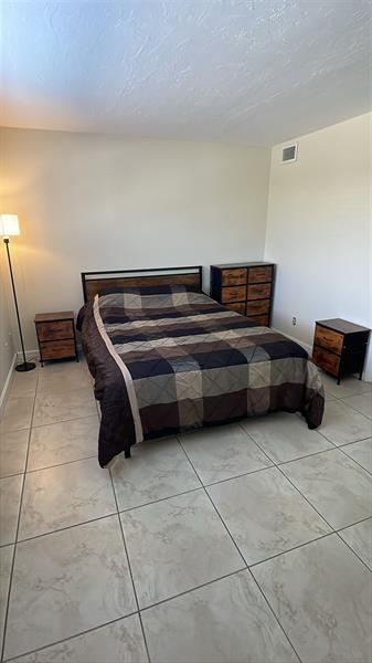 Building Photo - 250 Layne Blvd