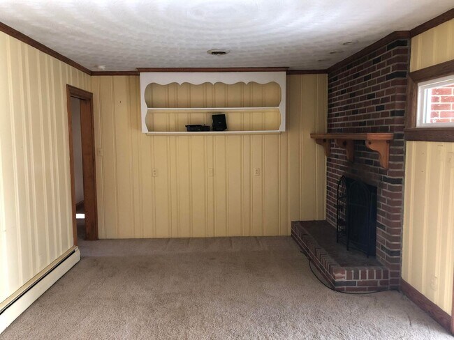 Building Photo - Charming Ranch Style Home! "ASK ABOUT OUR ...