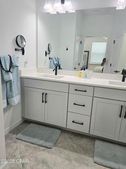 Building Photo - 8958 Parrot Pl