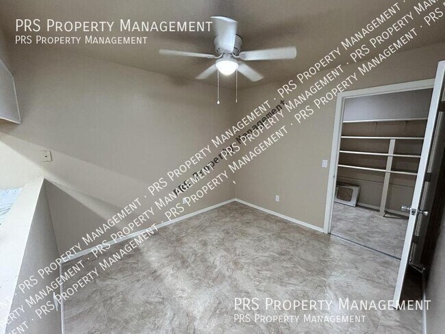 Building Photo - 551 S Lesueur-Unit 2