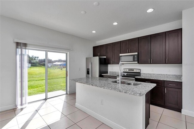 Building Photo - 118 Marion Oaks Dr