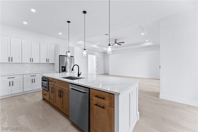 Building Photo - 129 NW 27th Pl