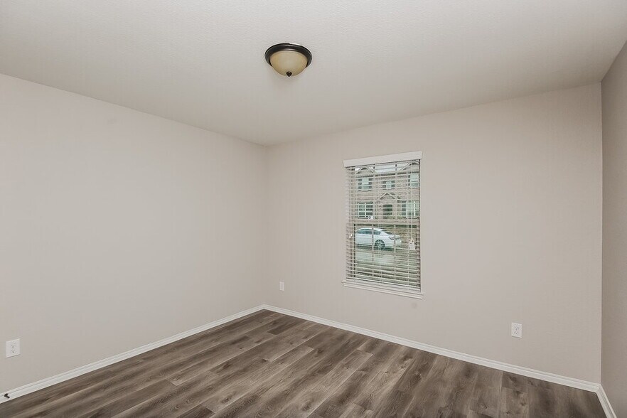 Building Photo - 505 Pawnee St
