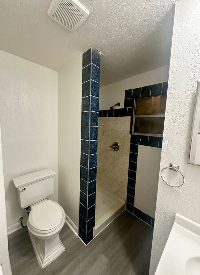 Building Photo - 5527 Bryson Dr
