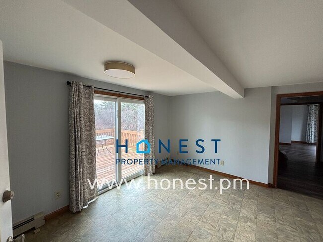 Building Photo - 273 Pond Rd