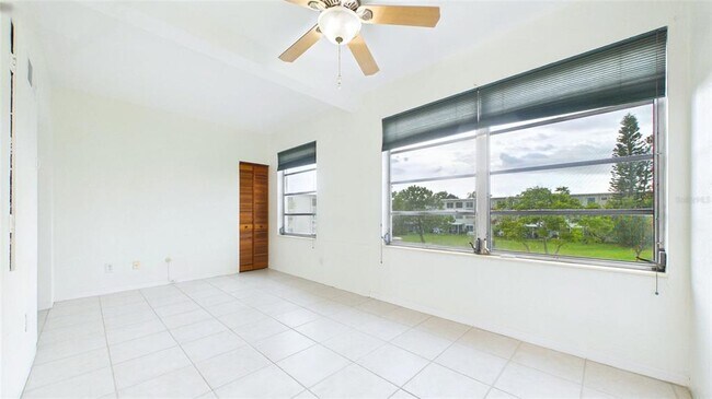 Building Photo - 2454 Australia Way E