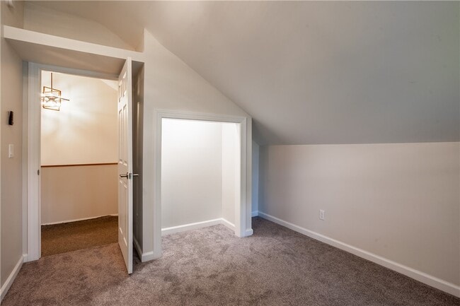 Building Photo - 5252 Arbor Rd
