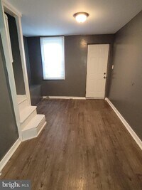 Building Photo - 505 Archer St