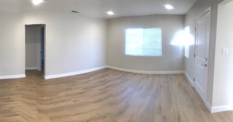 Building Photo - 6433 Gentry Ave