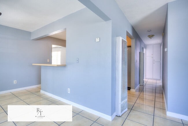 Building Photo - Spacious 4-Bedroom Home on Nearly 1 Acre –...