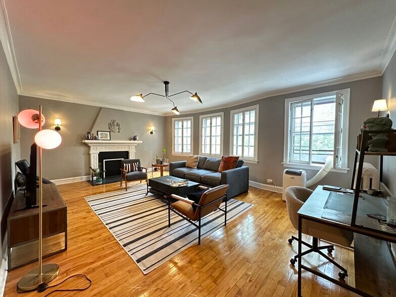 Building Photo - 5516 N Kenmore Ave