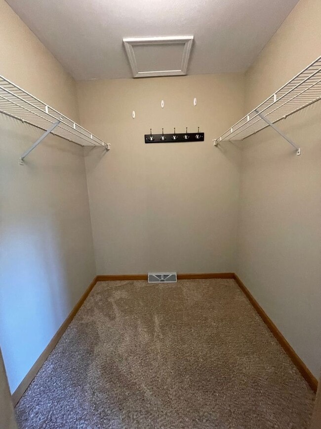 Building Photo - Waterfront! 3 Bedroom, 2 Bath Condo- Erie Village, East Syracuse