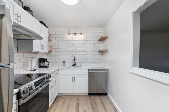 Building Photo - 440 North Ave