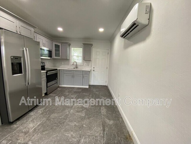 Building Photo - 1408 Patrick St