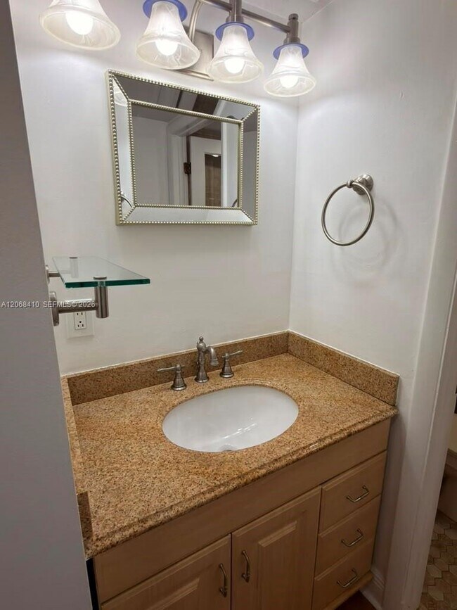 Building Photo - 10835 SW 112th Ave