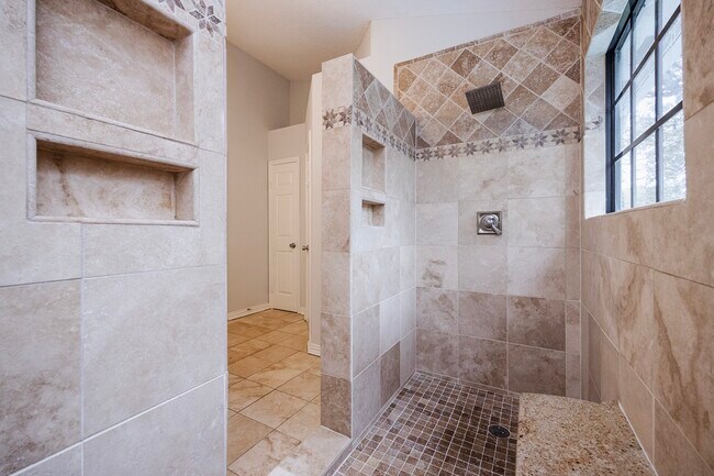 Building Photo - 86 W Stony Bridge Cir