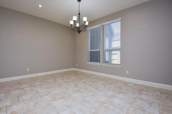 Building Photo - 6615 Rising Hills Ln