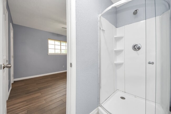 Building Photo - 7414 Battlewood Dr