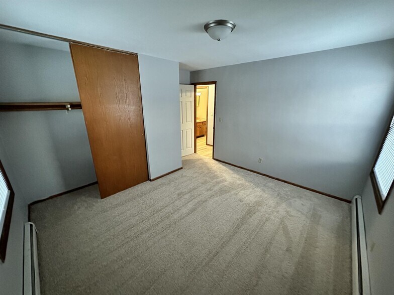 Building Photo - 236 Walworth St