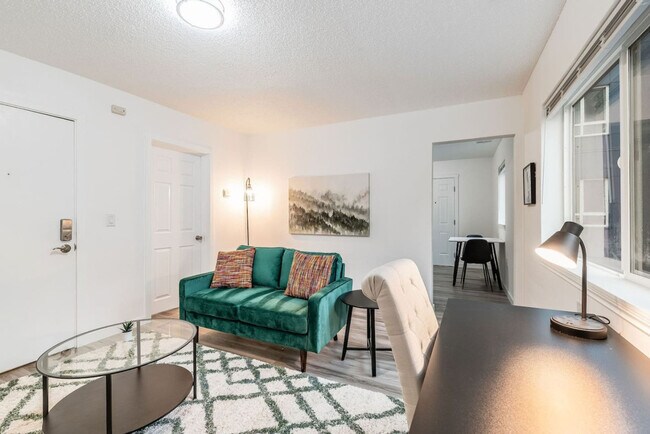 Building Photo - 1816 S G St