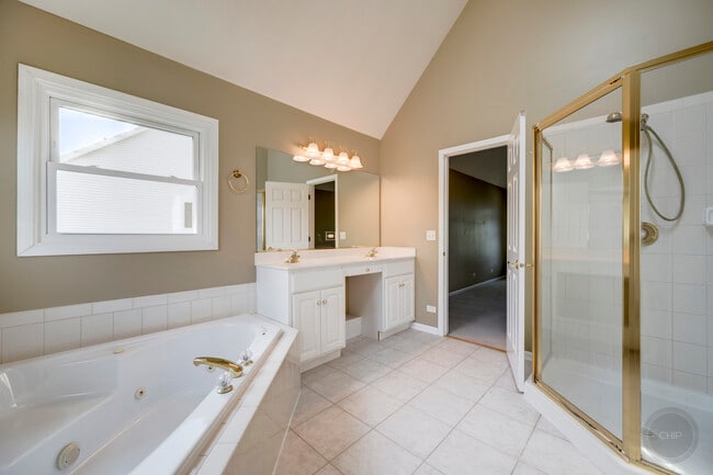 Building Photo - 3744 Highknob Cir
