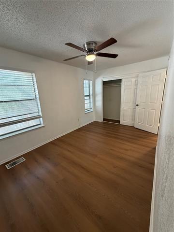 Building Photo - 3078 W Sycamore Cir