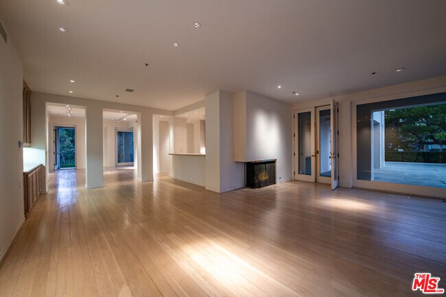 Building Photo - 1136 Calle Vista Dr