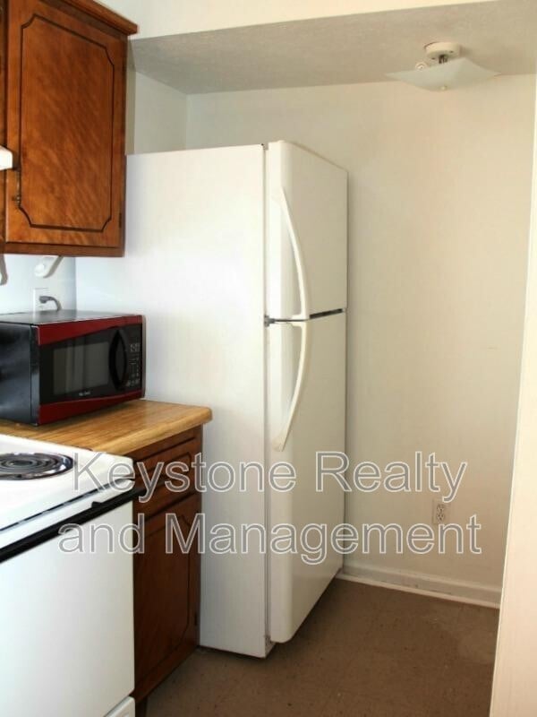Building Photo - 1375 Thompsonville Ln