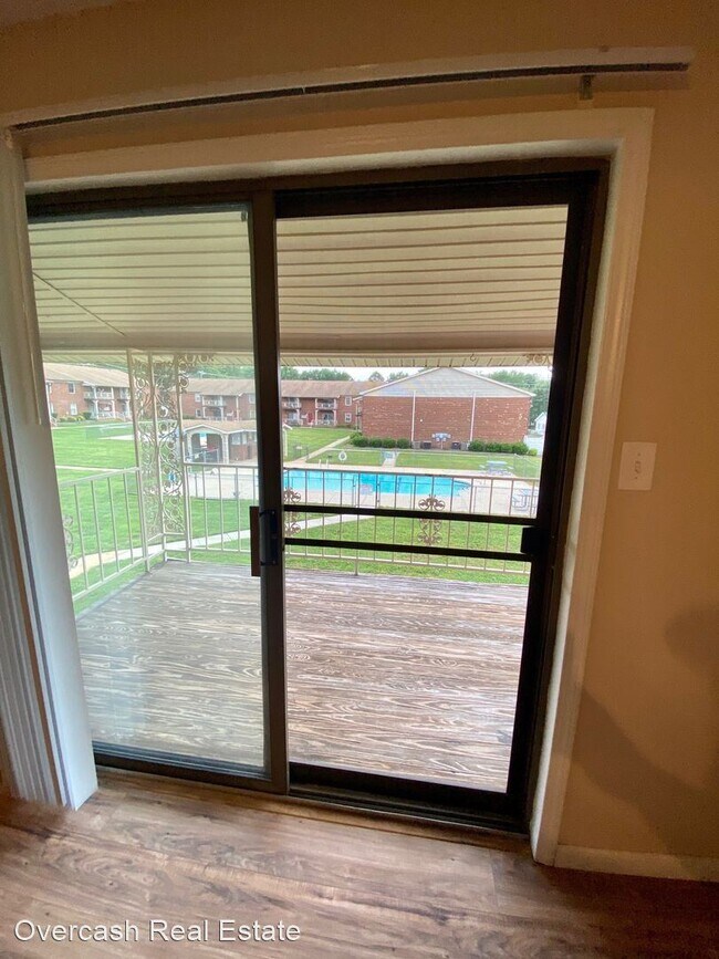 Building Photo - 2 br, 2 bath House - 123 Carriage House Drive