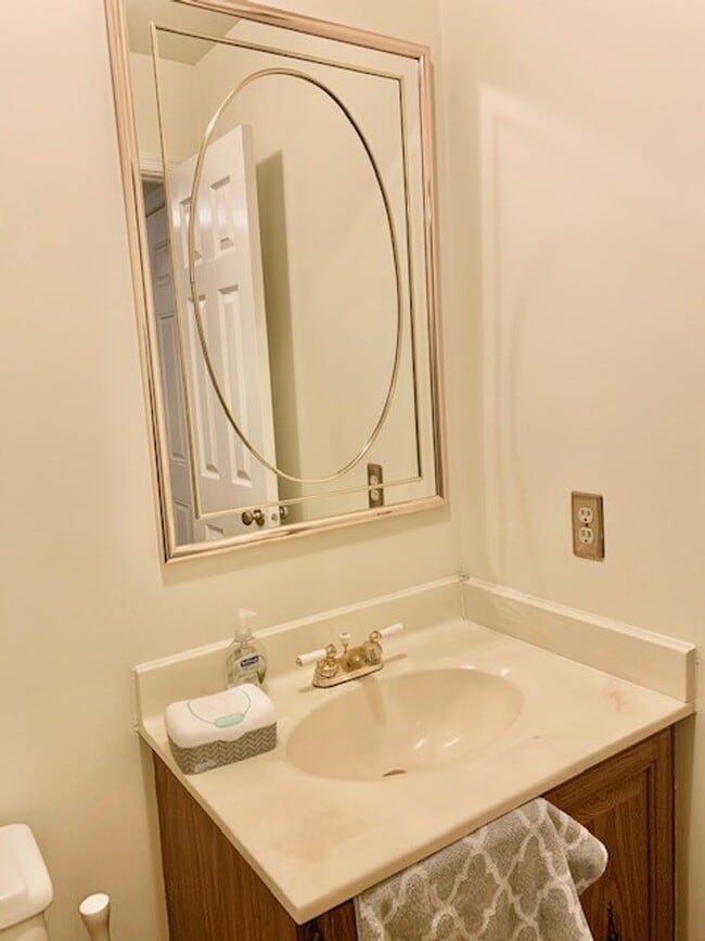 Building Photo - Beautiful home in North Bethesda with atta...