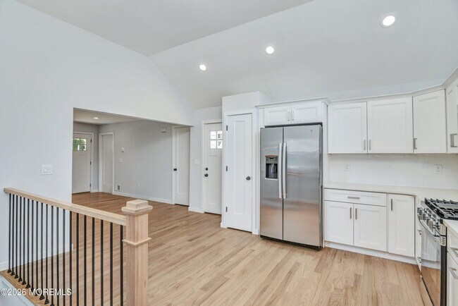 Building Photo - 769 Cliffwood Ave