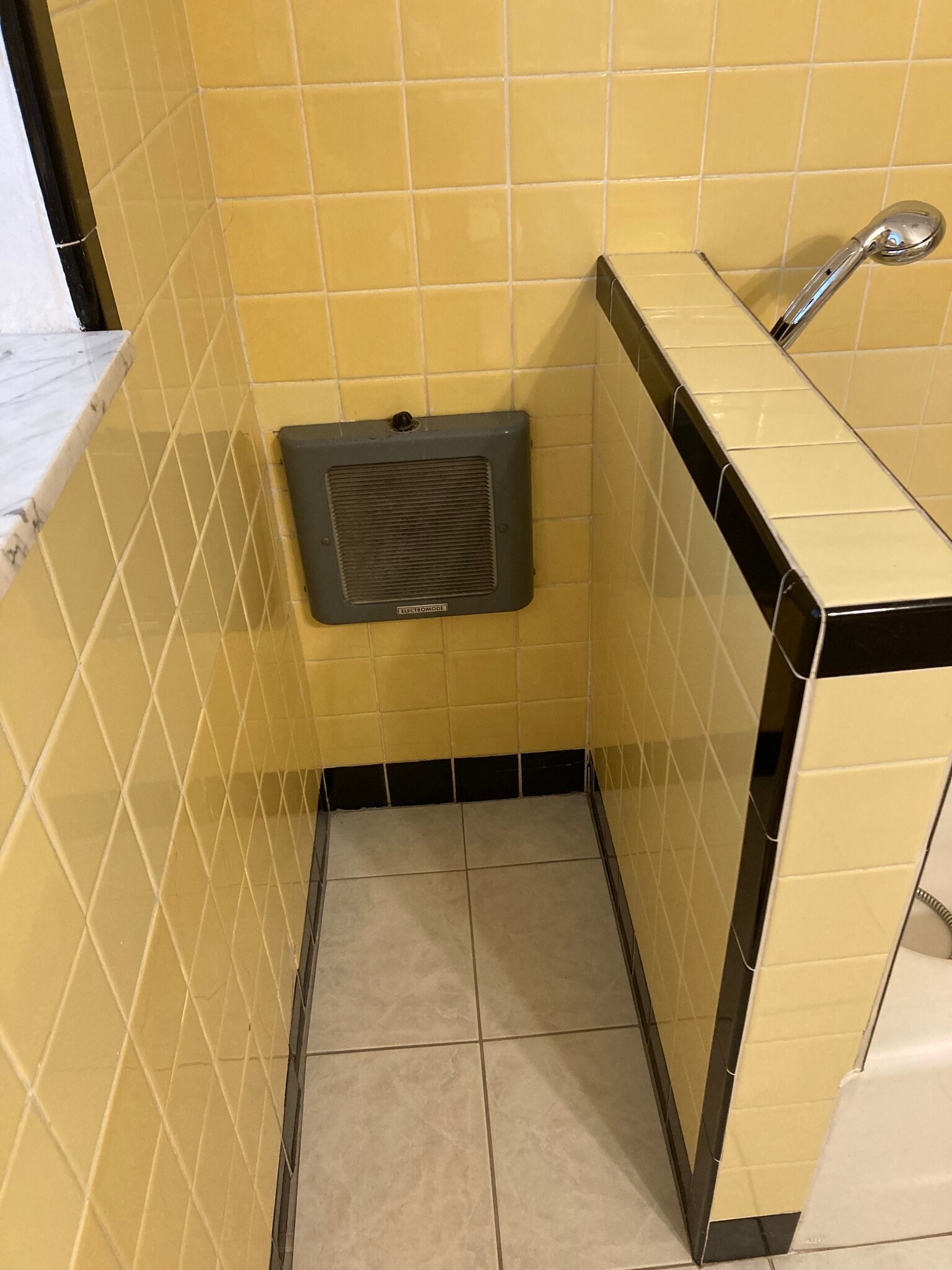 Bathroom heater - 4916 Berthold Ave