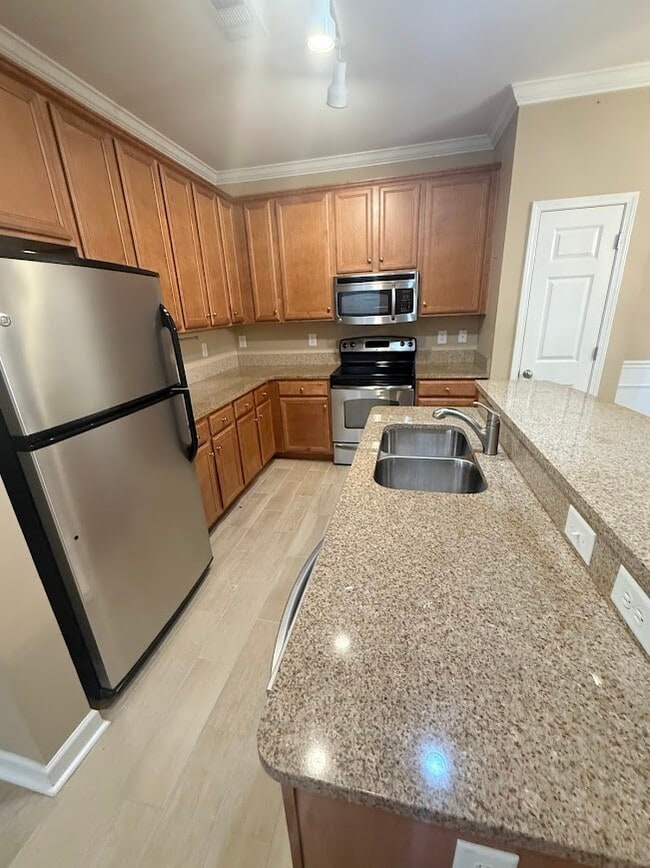 Building Photo - 951 Hendrick Ave