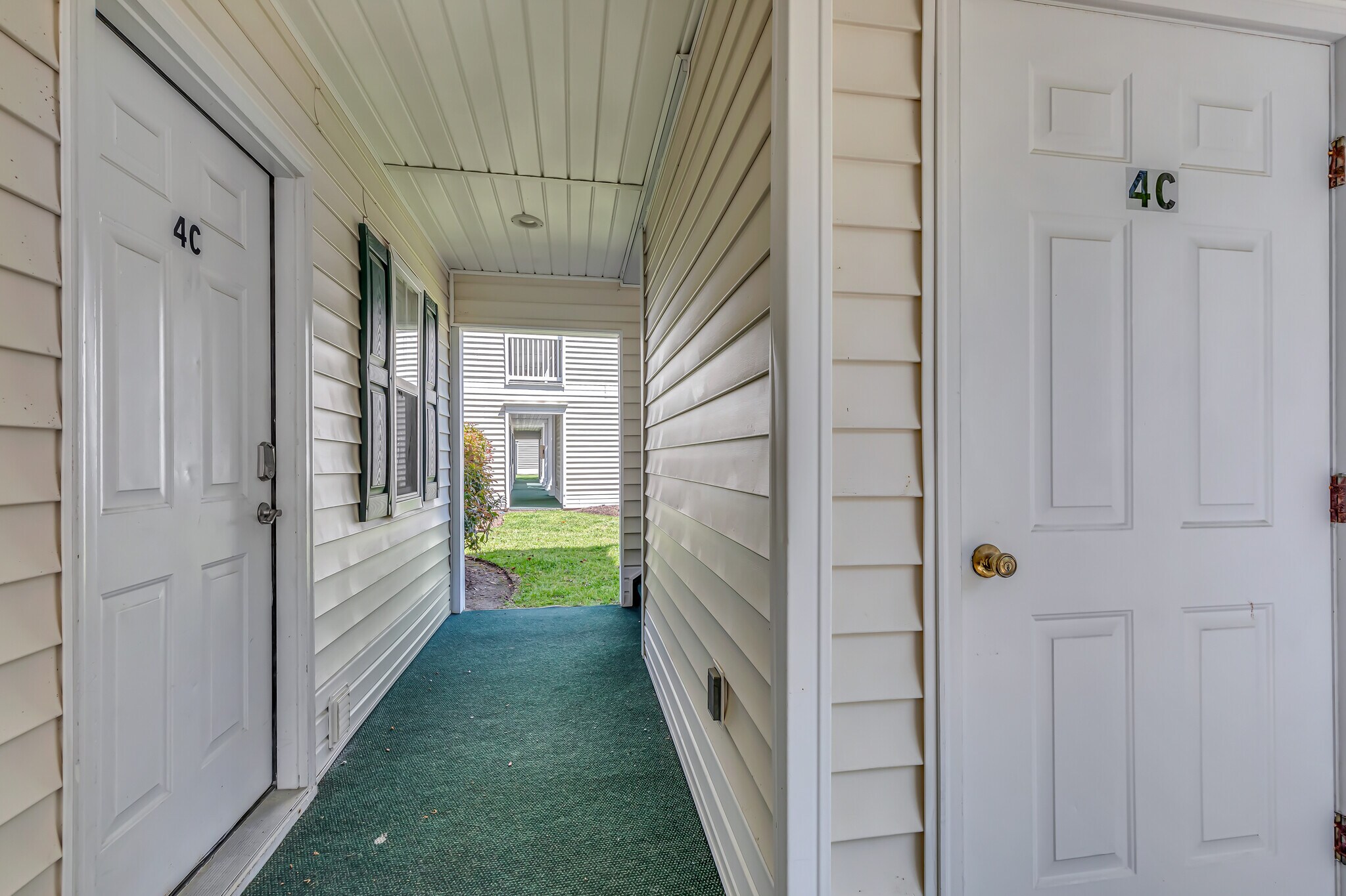 Building Photo - 589 Blue River Ct