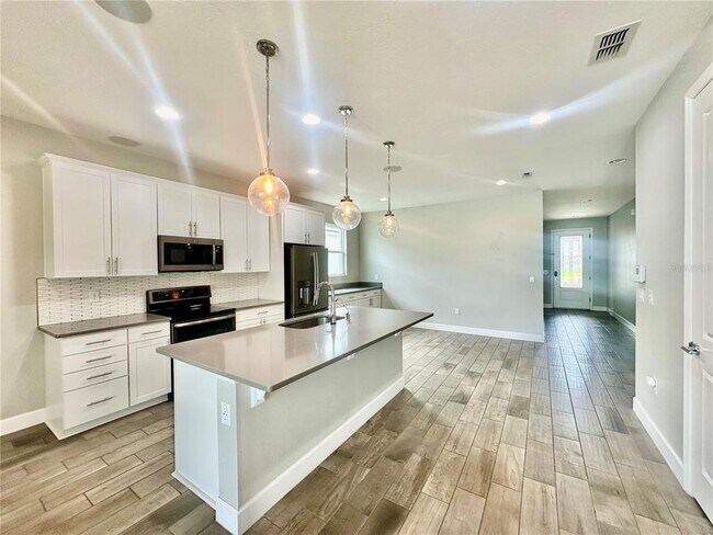 Building Photo - 710 Spring Creek Dr