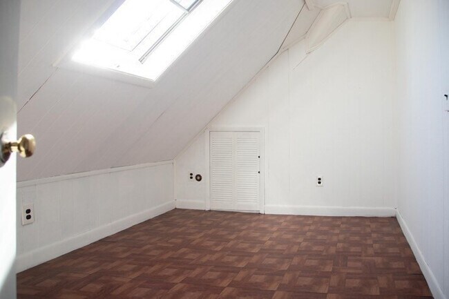 Building Photo - 19-21 Woodbridge St