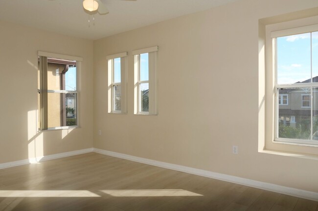 Building Photo - Beautiful 4 bedroom 2.5 bath at Remington ...