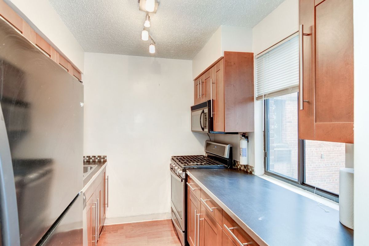 Building Photo - 4733 1st St SW