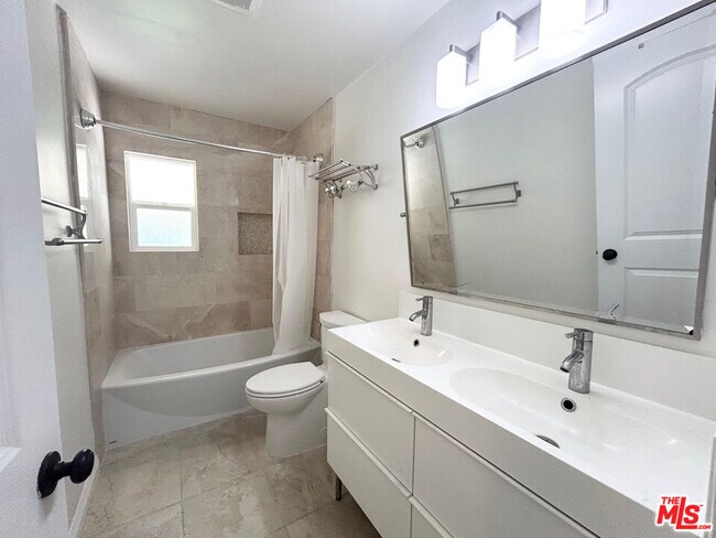 Building Photo - 3284 Glendon Ave