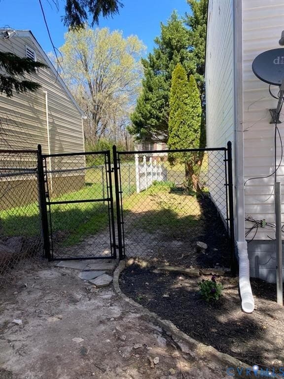 Building Photo - 746 St John Saint