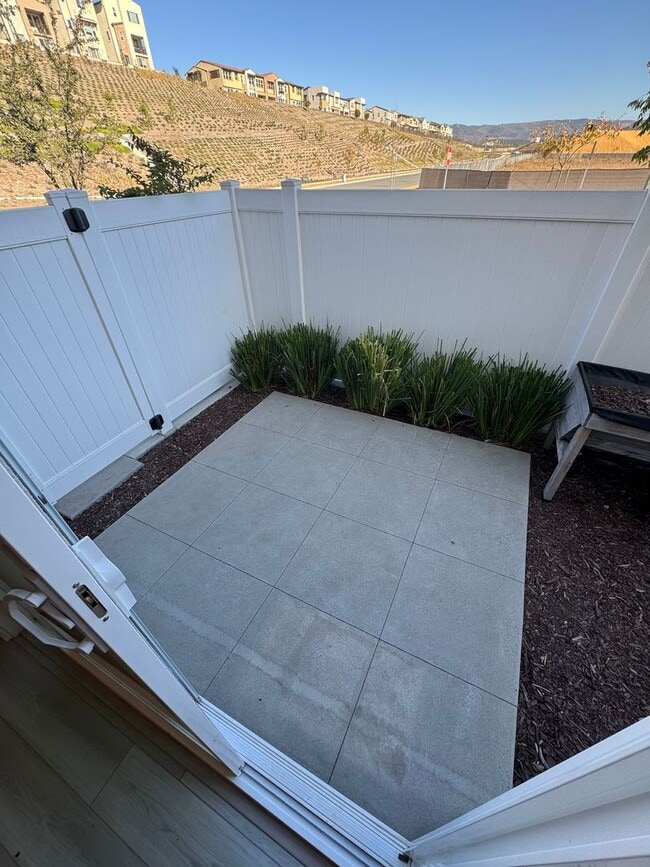 Building Photo - "Coming Soon" Beautiful 3 bedroom end unit in the heart of Rancho Mission Viejo