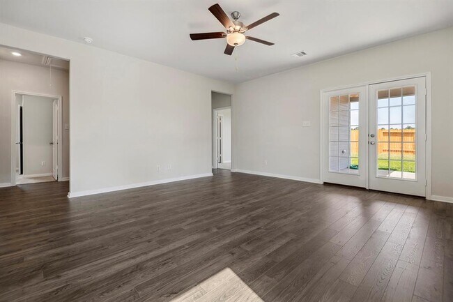 Building Photo - 16430 Blossom Grv Dr