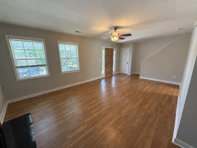 Living Room - 222 18th Ave SE
