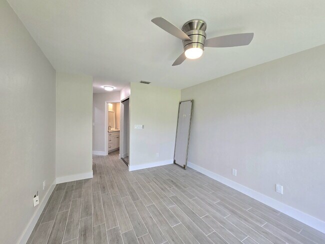 Building Photo - 7170 Golden Eagle Ct