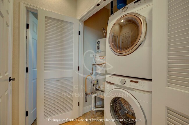 Building Photo - Lincoln Crossing Condo | 2 bedroom 2 bathroom