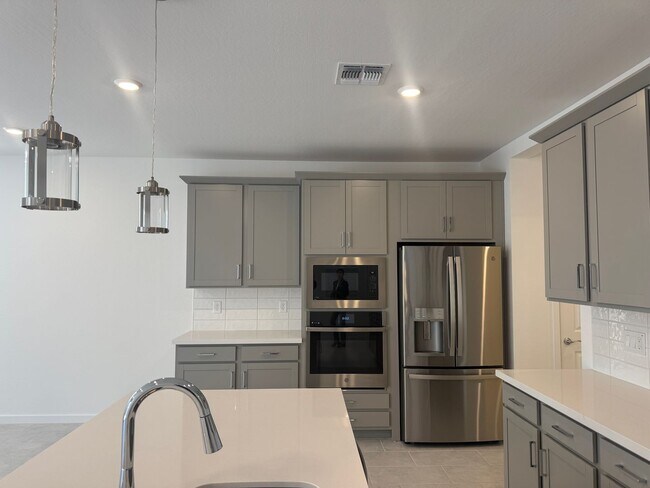 Building Photo - 26331 N 24th Gln