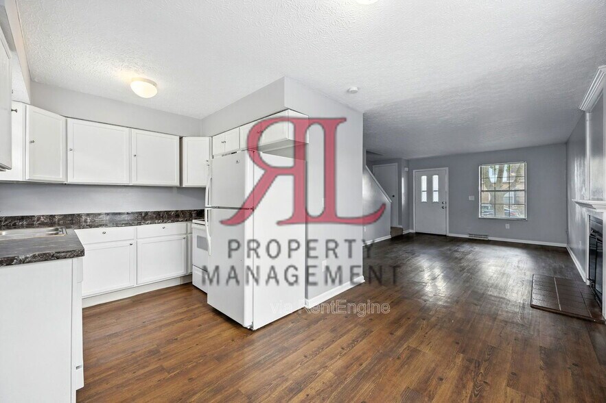 Building Photo - 1094 Farmlane Dr