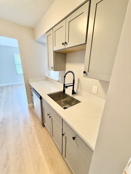 Building Photo - 59-69 Msgr Patrick j Lydon Way Unit 306