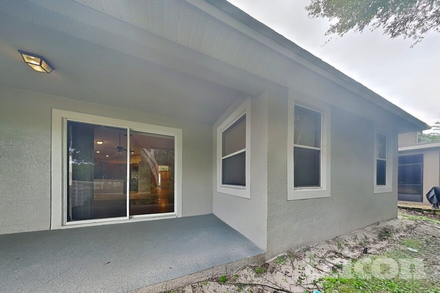 Building Photo - 351 Fairmount Park Ct